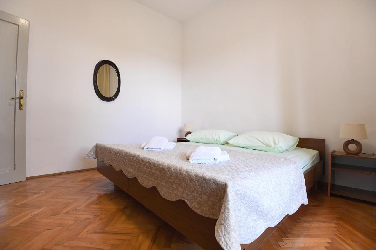Apartmani Erna Pasman Exterior photo