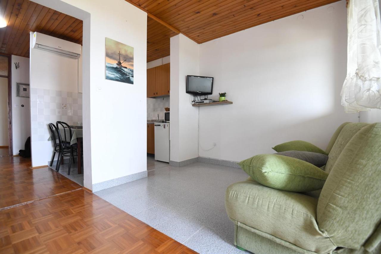 Apartmani Erna Pasman Exterior photo